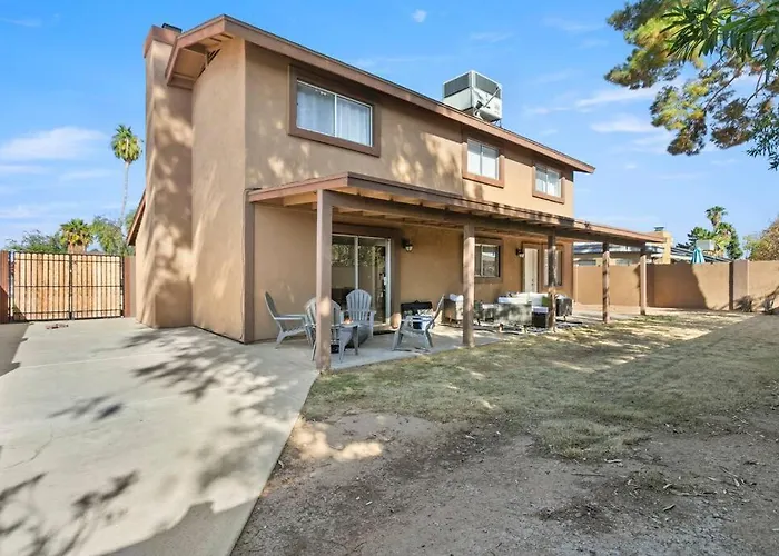 Holiday home Haven - 4br - Sleeps 10- Fire Pit - Golf- Yard Games
